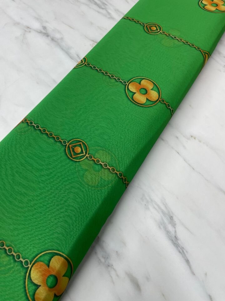 Yeşil Leo Desen Elbiselik Şifon Kumaş