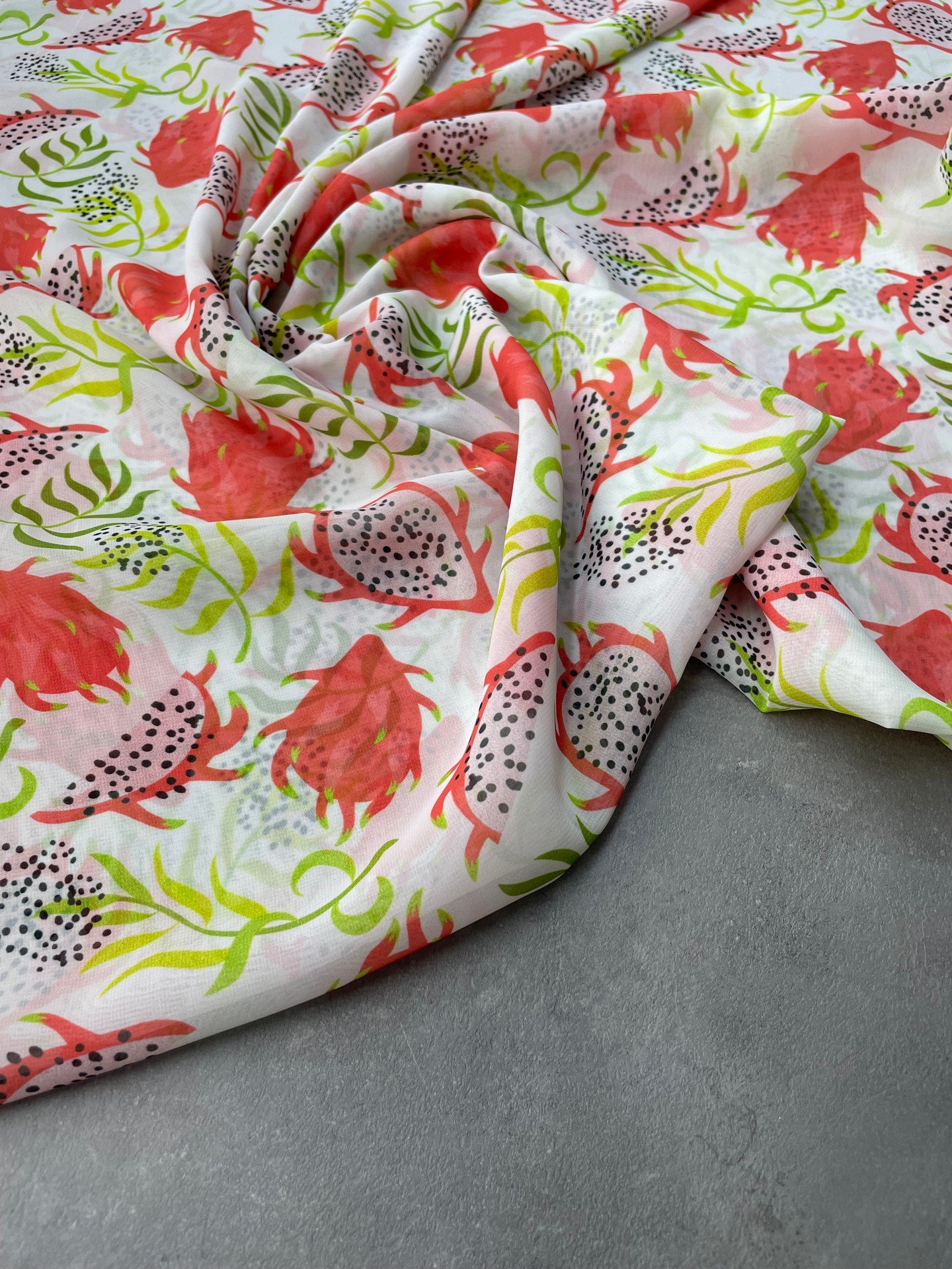 Ejder Meyvesi Desen Elbiselik Şifon Kumaş