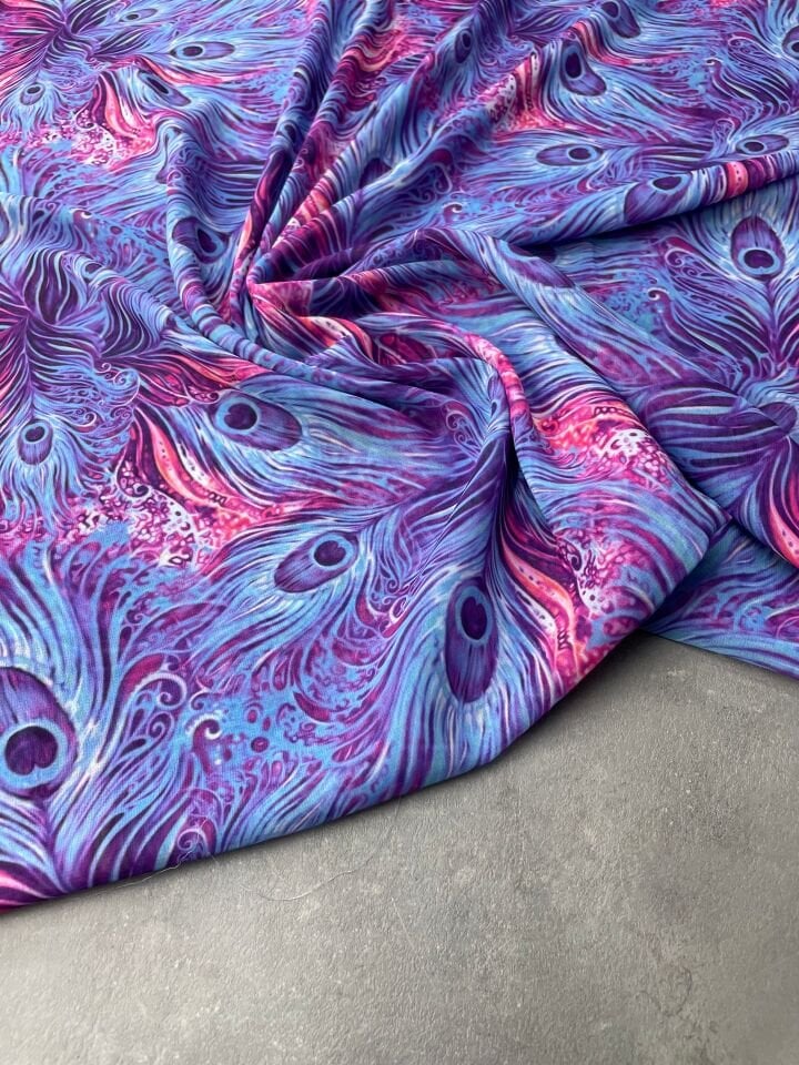 Mor Tavus Tüyü Desen Elbiselik Şifon Kumaş