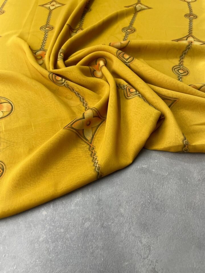 Sarı Leo Desen Elbiselik Şifon Kumaş