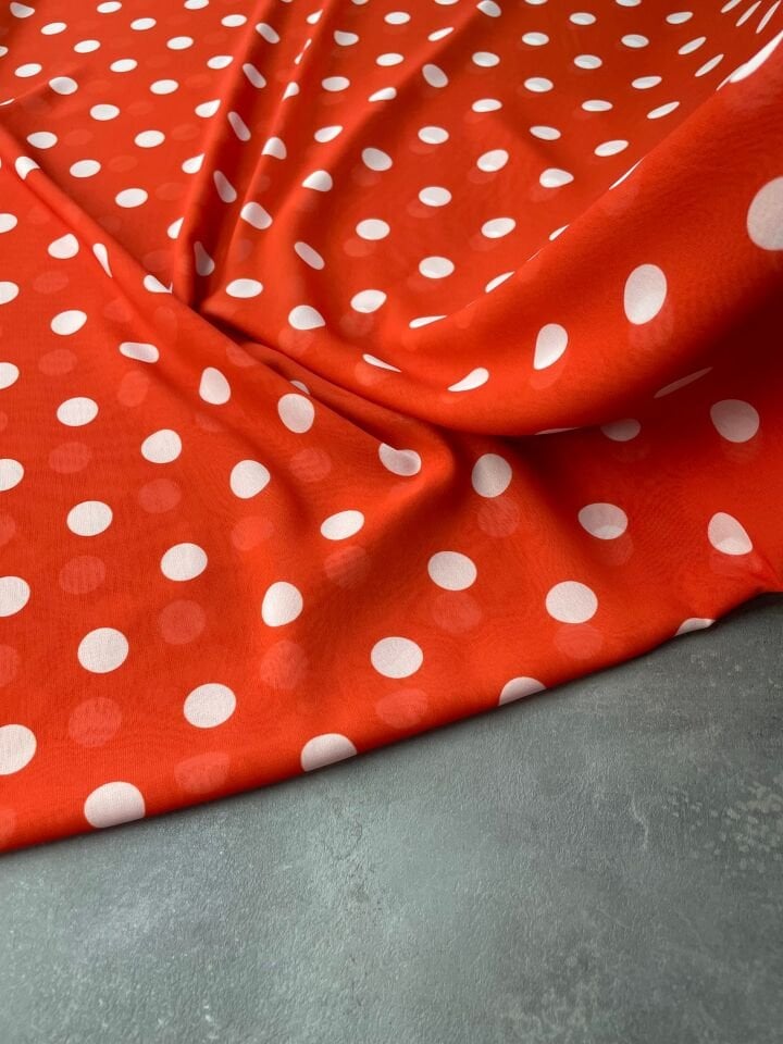 Turuncu Puantiye Desen Elbiselik Şifon Kumaş