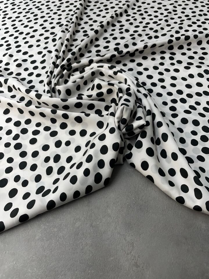 Beyaz Puantiye Desen Elbiselik Şifon Kumaş