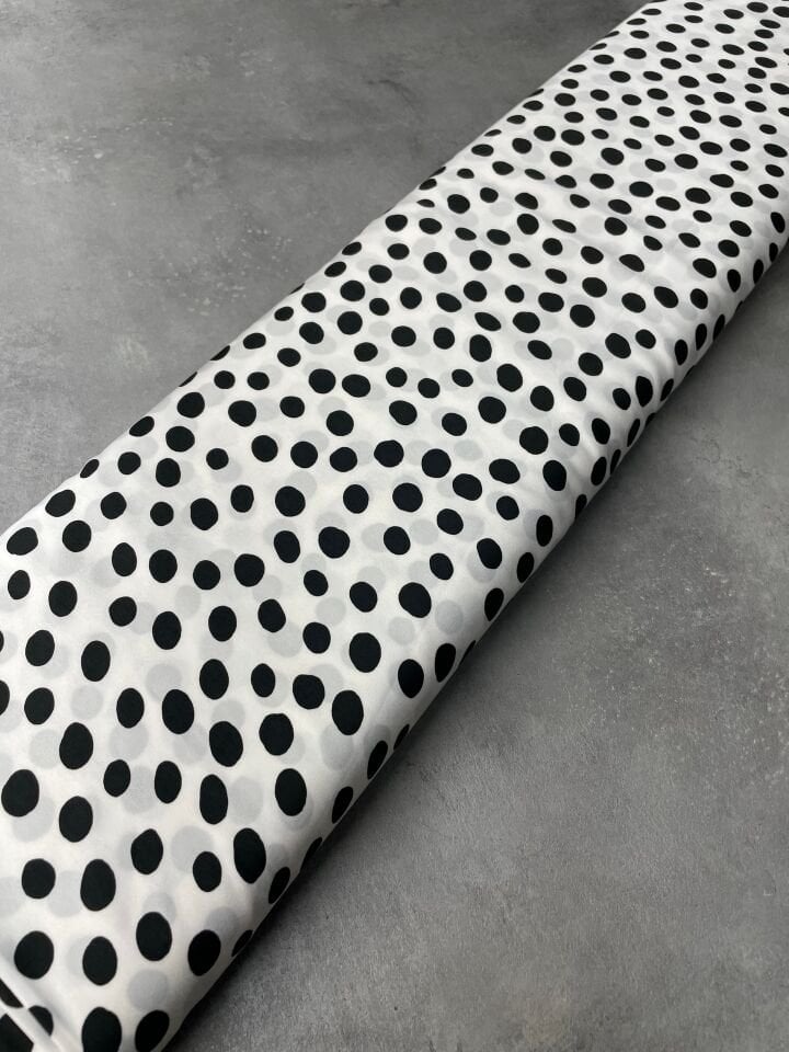 Beyaz Puantiye Desen Elbiselik Şifon Kumaş