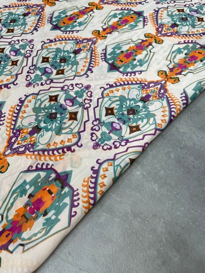 İkat Desen Elbiselik Şifon Kumaş