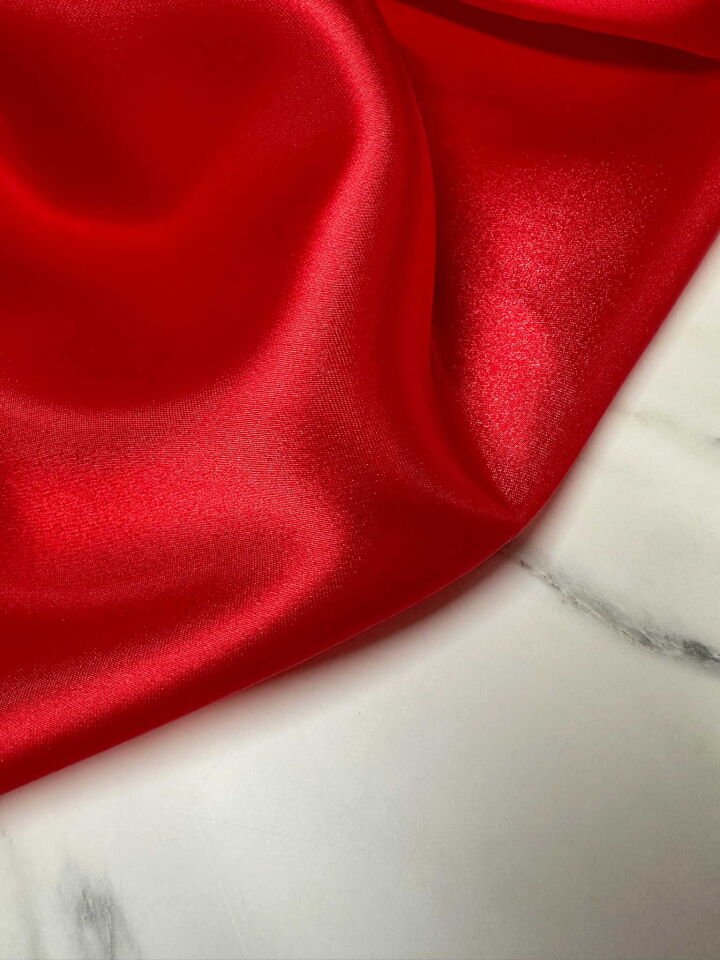Kırmızı Saten Organise Elbise Etek Gömlek