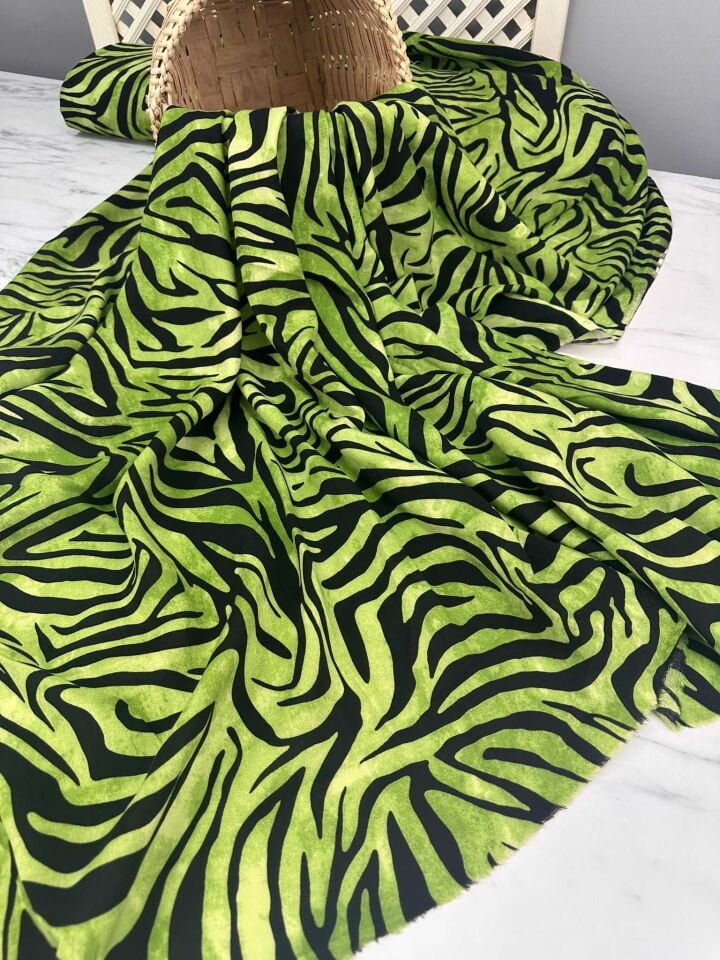 Desenli Viskon Kumaş Yumuşak Dökümkü İç Göstermez