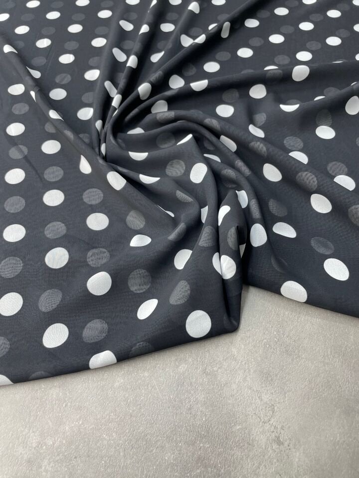 Siyah Puantiye Desen Elbiselik Şifon Kumaş