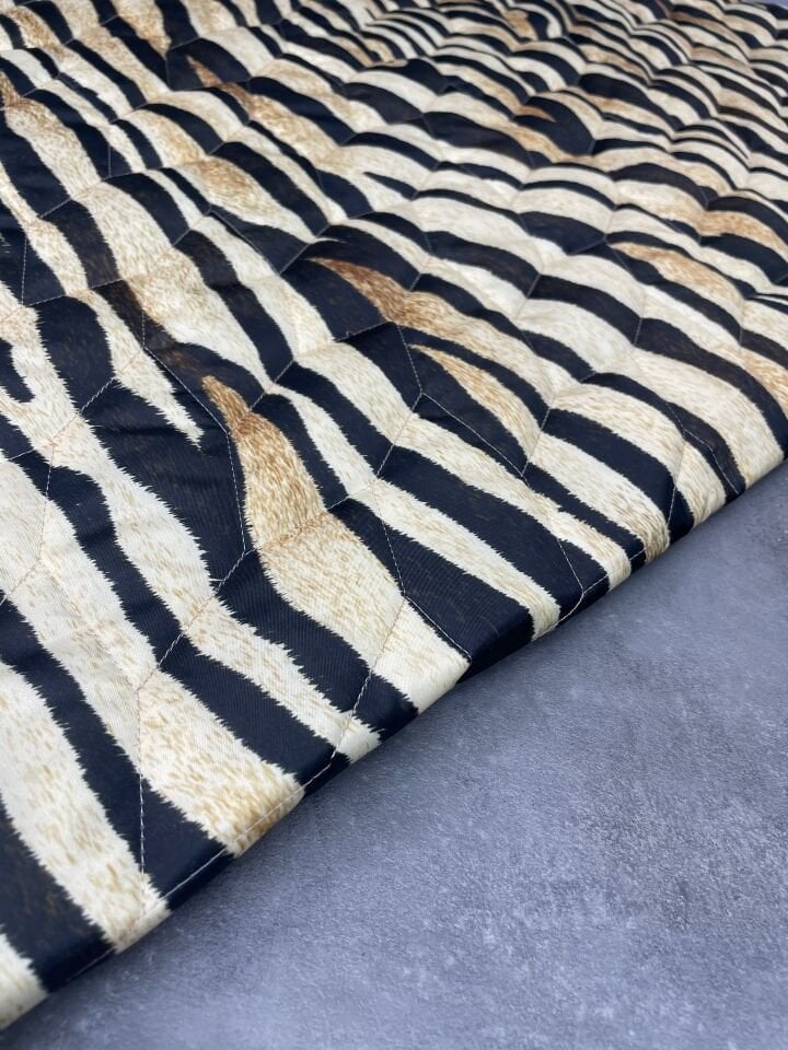 Zebra Desen Çift Taraflı Montluk Yeleklik Kapıtone Kumaş