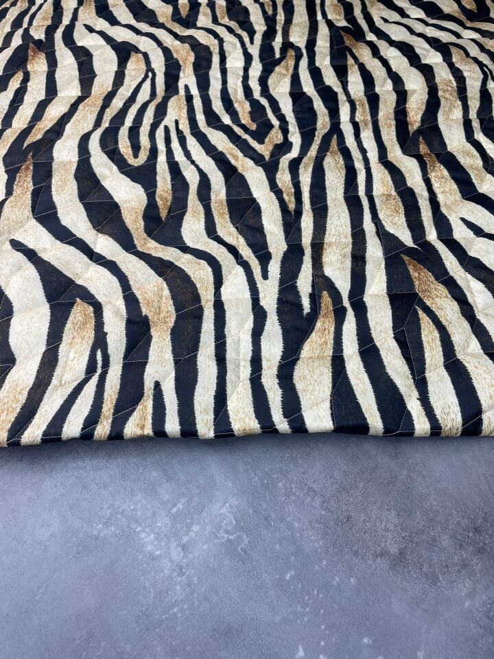 Zebra Desen Çift Taraflı Montluk Yeleklik Kapıtone Kumaş