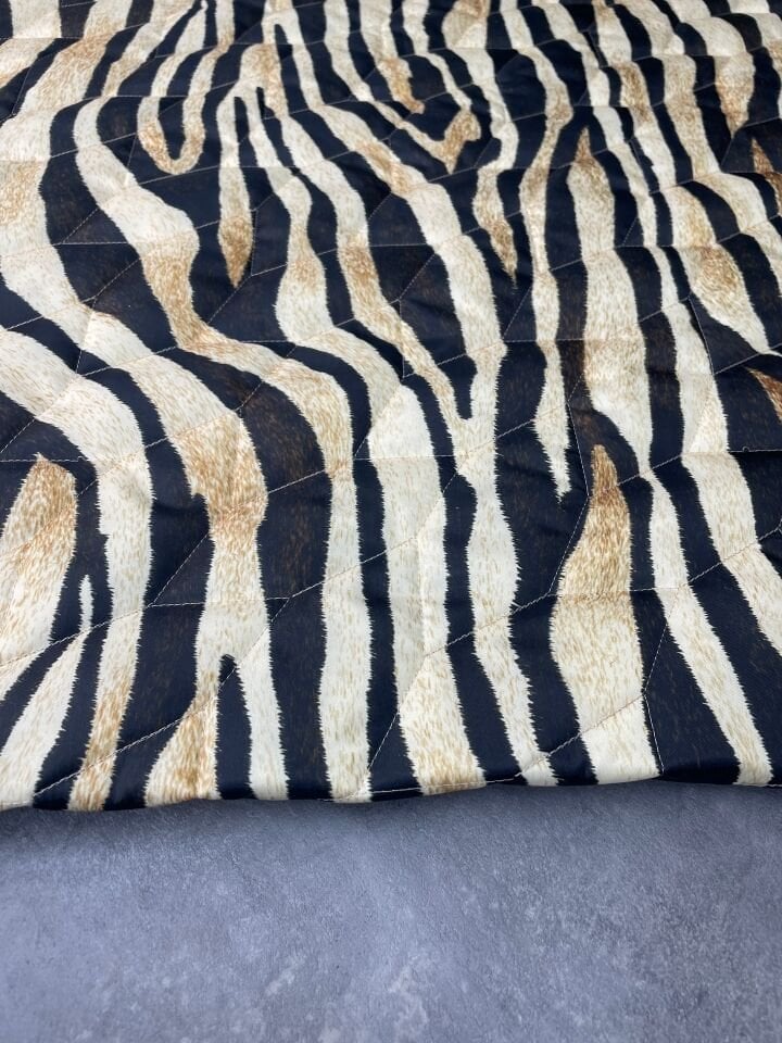 Zebra Desen Çift Taraflı Montluk Yeleklik Kapıtone Kumaş
