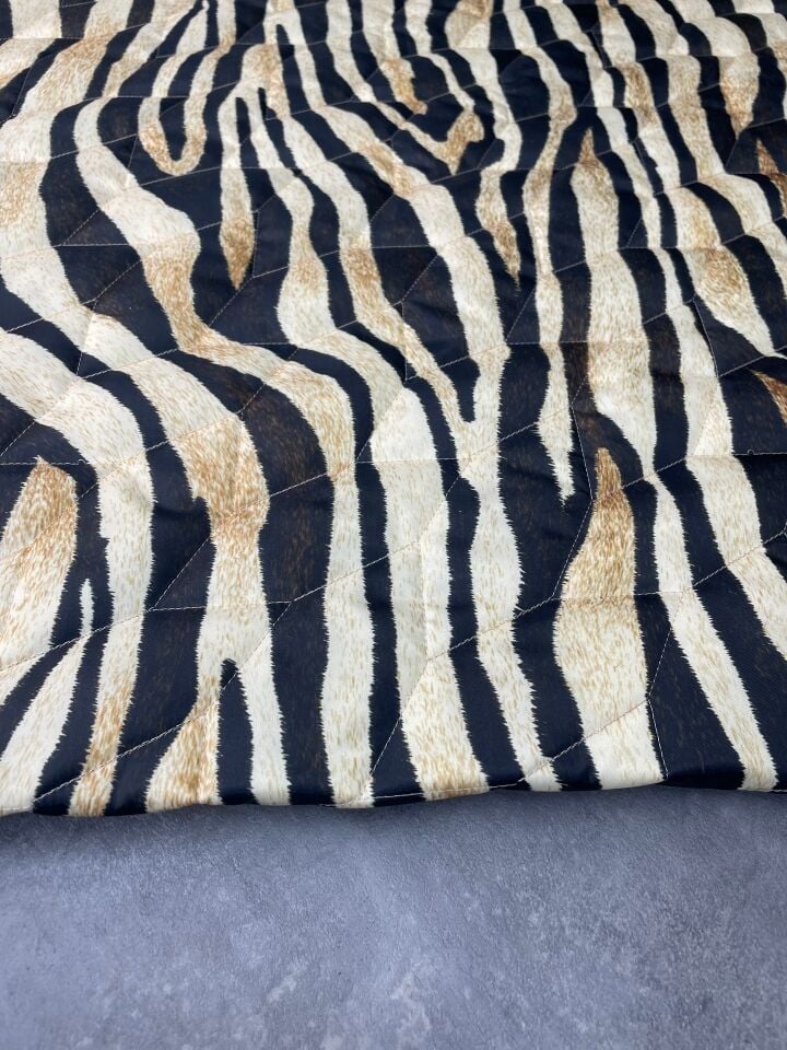 Zebra Desen Çift Taraflı Montluk Yeleklik Kapıtone Kumaş