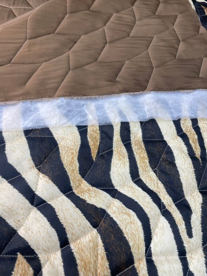 Zebra Desen Çift Taraflı Montluk Yeleklik Kapıtone Kumaş