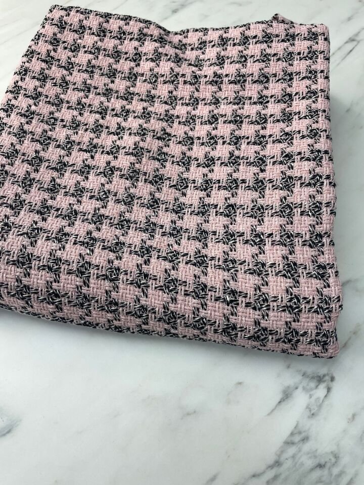 Pembe Şanel Elbiselik Kumaş
