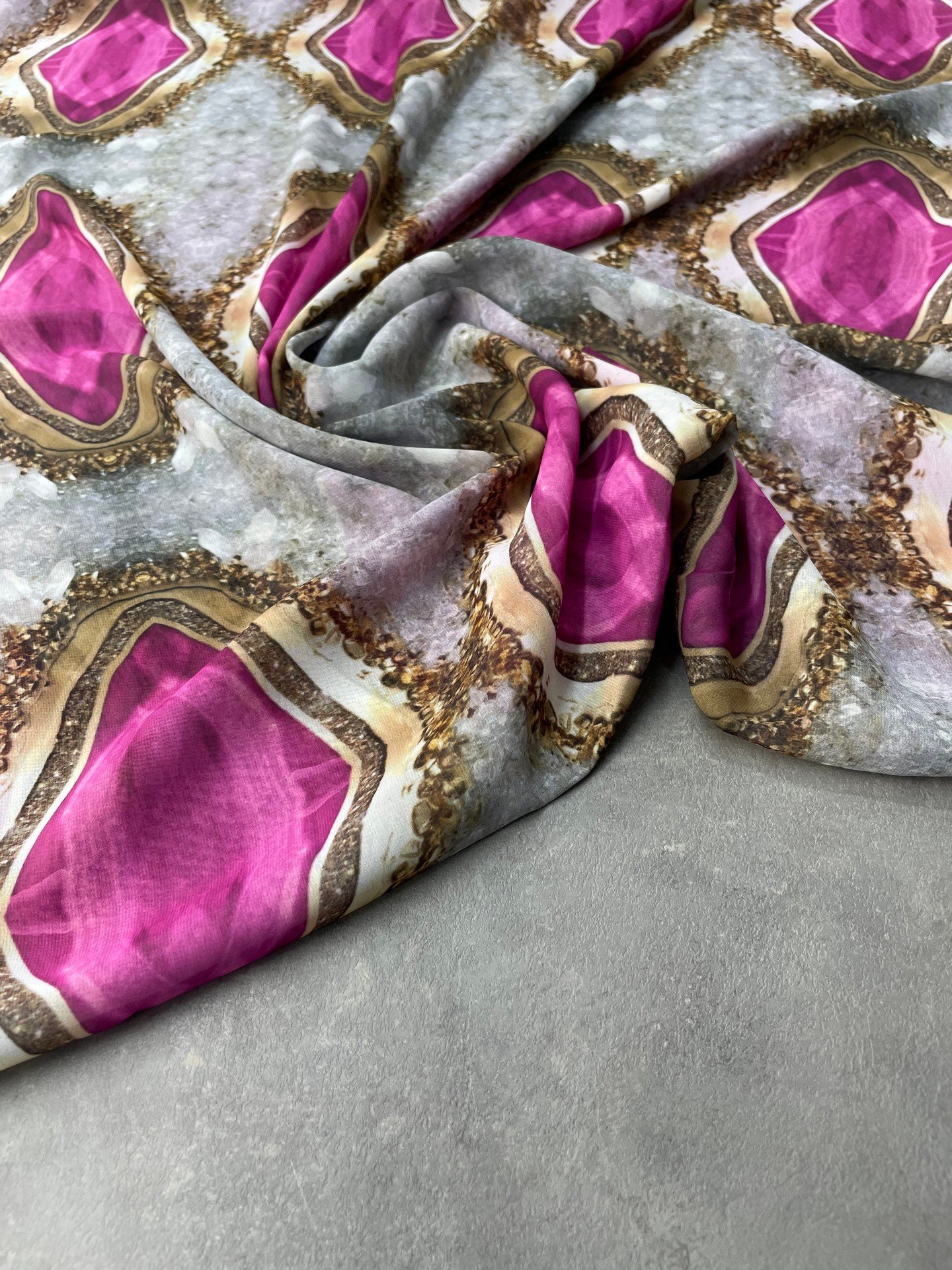 Paris Desen Elbiselik Şifon Kumaş