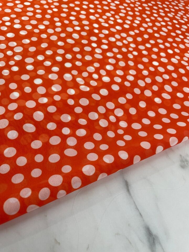 Turuncu Puantiye Desen Elbiselik Şifon Kumaş