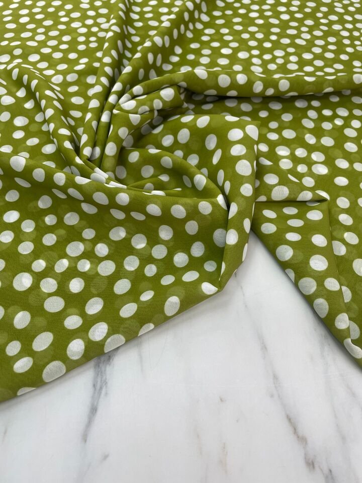 Yeşil Puantiye Desen Elbiselik Şifon Kumaş