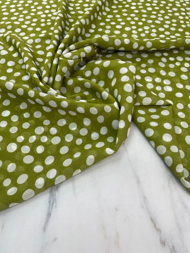Yeşil Puantiye Desen Elbiselik Şifon Kumaş