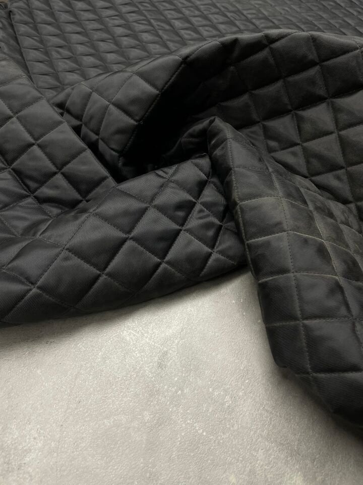 Siyah Renk Tek Taraflı Montluk Yeleklik Kapıtone Kumaş