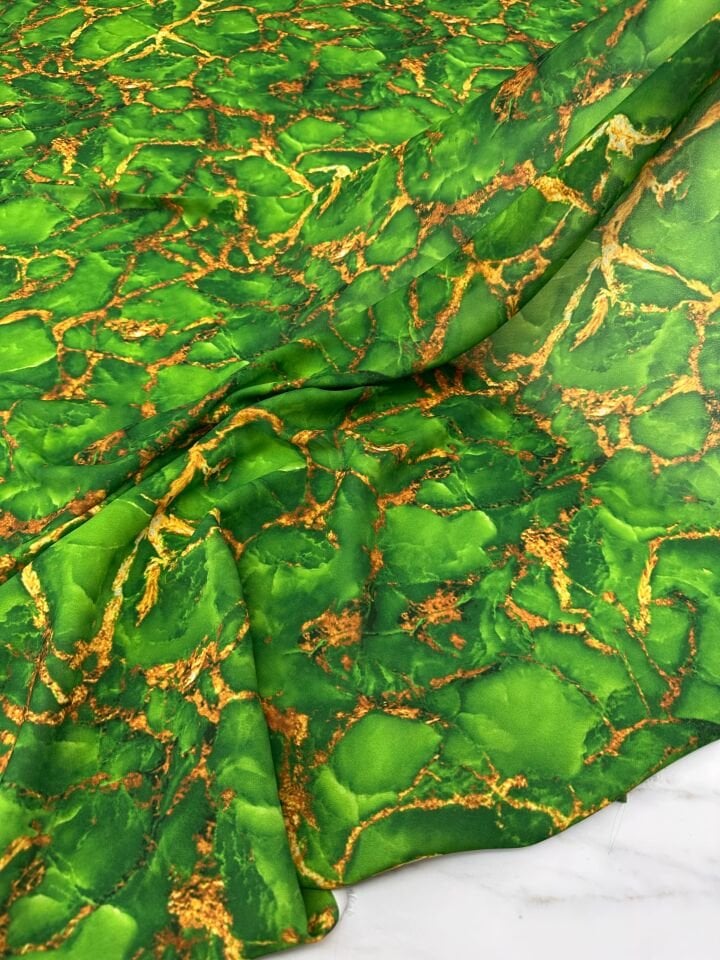 Yeşil Mermer Desen Elbiselik Gömleklik Krep Kumaş