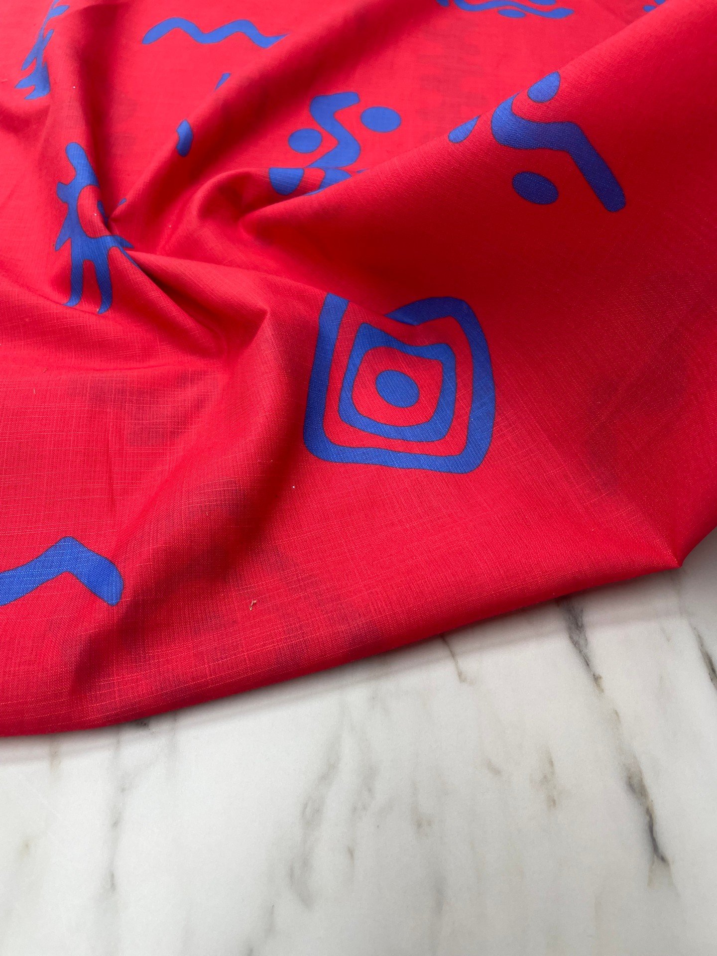 Kırmızı İkat Desen Elbiselik Keten Kumaş