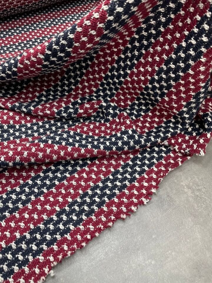 Yatay Çizgili Siyah Kırmızı Elbiselik Triko Kumaş