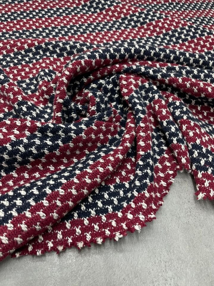 Yatay Çizgili Siyah Kırmızı Elbiselik Triko Kumaş