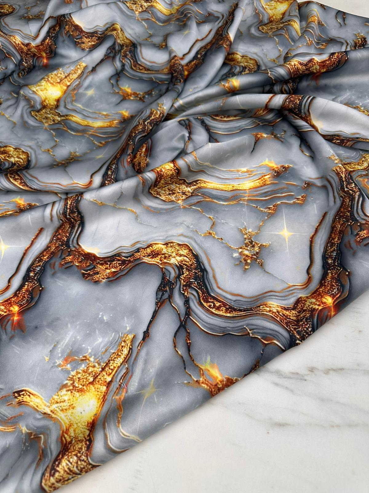 Fantazi Desen İpek Saten Kumaş Yumuşak Dökümlü Kırışmaz