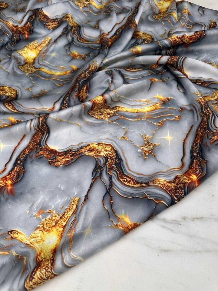 Fantazi Desen İpek Saten Kumaş Yumuşak Dökümlü Kırışmaz