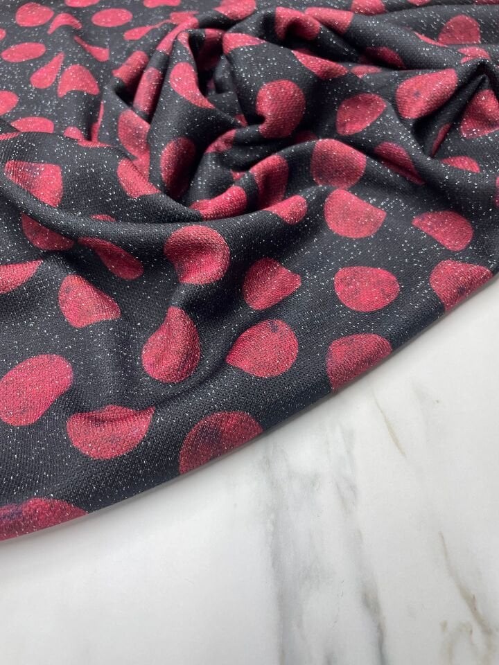 Kırmızı Yuvarlaklı Elbiselik Triko Kumaş