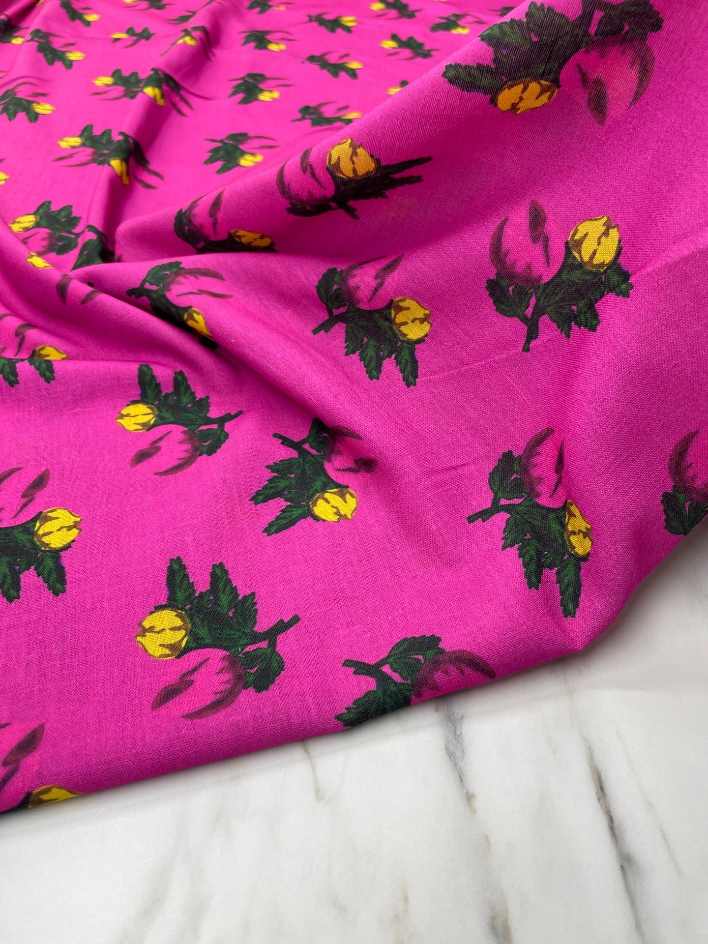 Pıtırcık Çiçek Desen Elbiselik Pantolonluk Kumaş