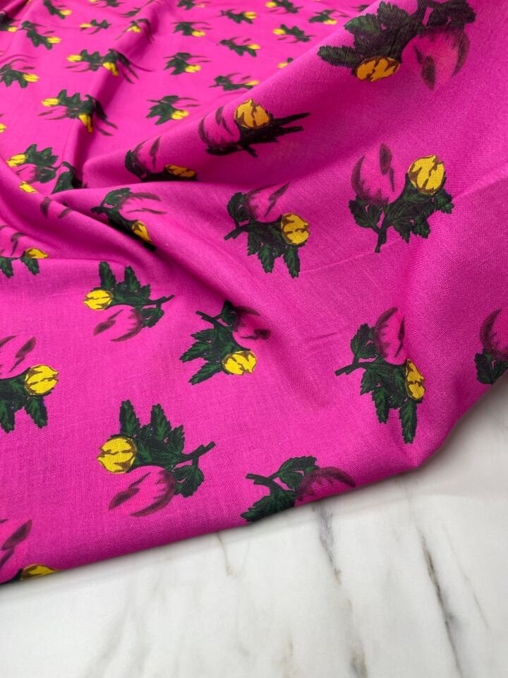 Pıtırcık Çiçek Desen Elbiselik Pantolonluk Kumaş