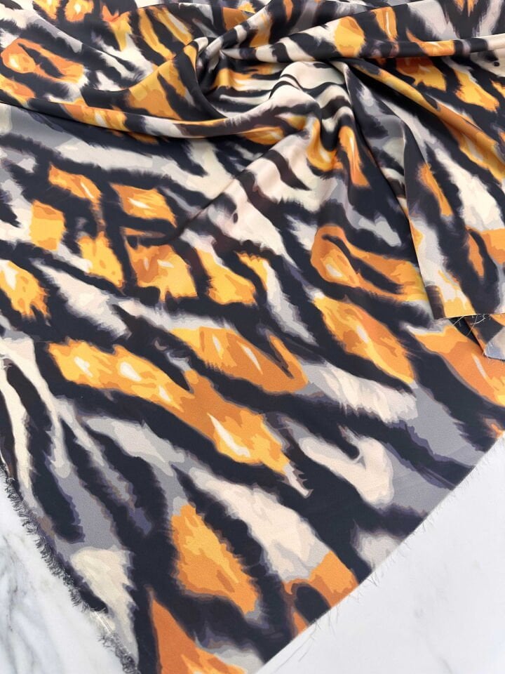 Leopar Desen İpek Saten Elbise Etek Şalvar