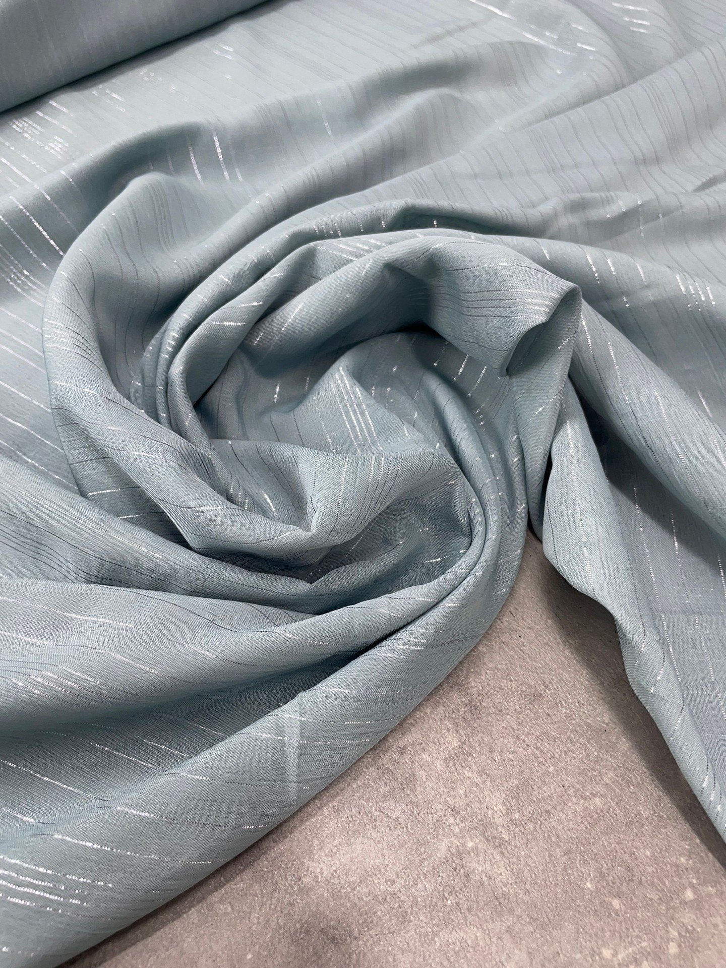 Gri Düz Simli Elbiselik Şifon Kumaş