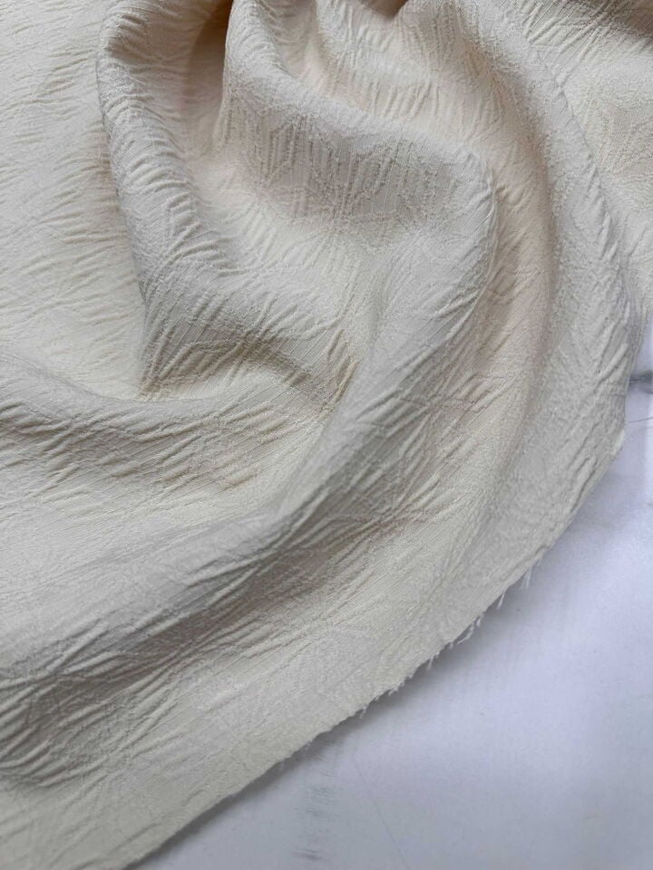 Fantazi Likralı Kabartam Dokuma Yumuşak Kumaş