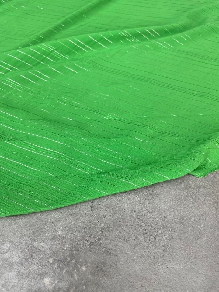 Yeşil Düz Simli Elbiselik Şifon Kumaş