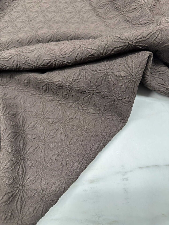 Kahfe Renk Desenli Likralı Dokuma Kumaş