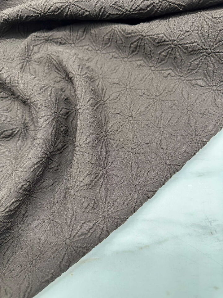 Kahfe Renk Desenli Likralı Dokuma Kumaş