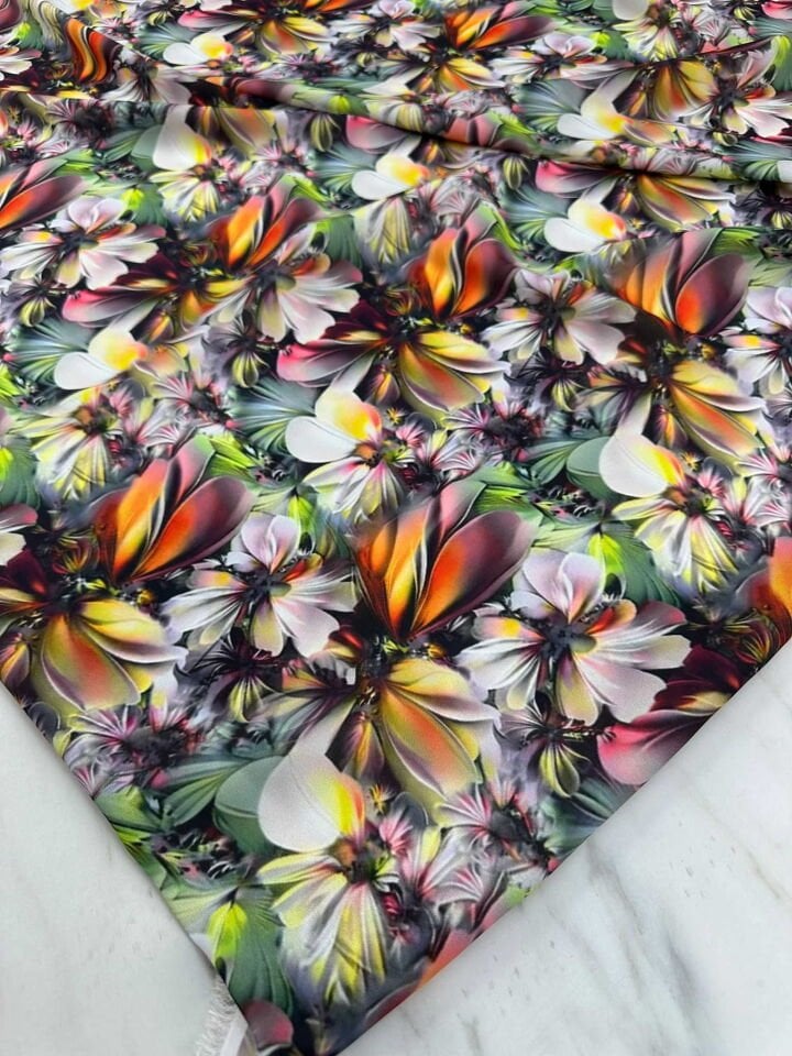 Dijital Baskı Krep Kumaş Yumuşak Dökümlü Kırışmaz