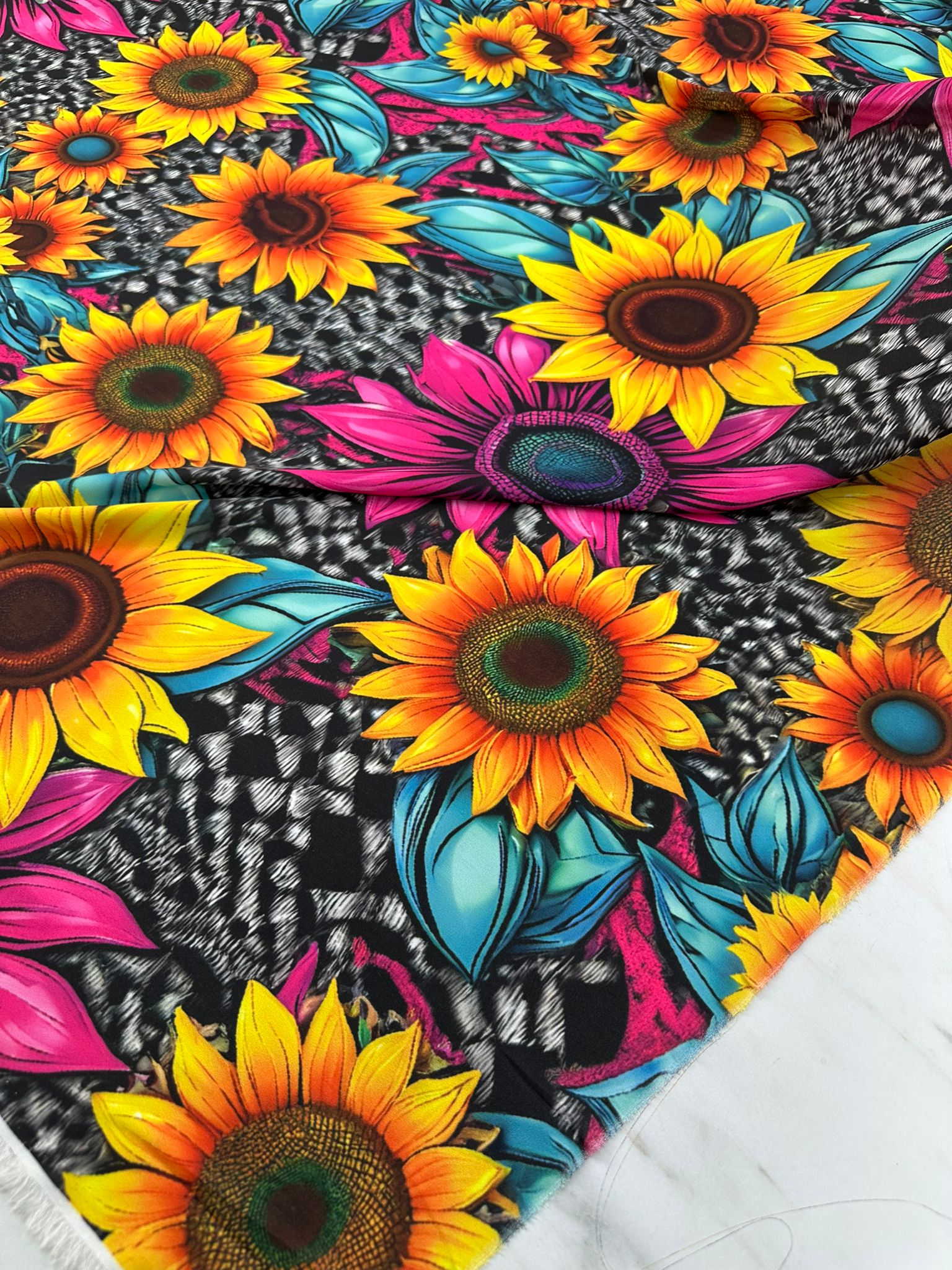 Dijital Baskı Krep Kumaş Yumuşak Dökümlü Kırışmaz