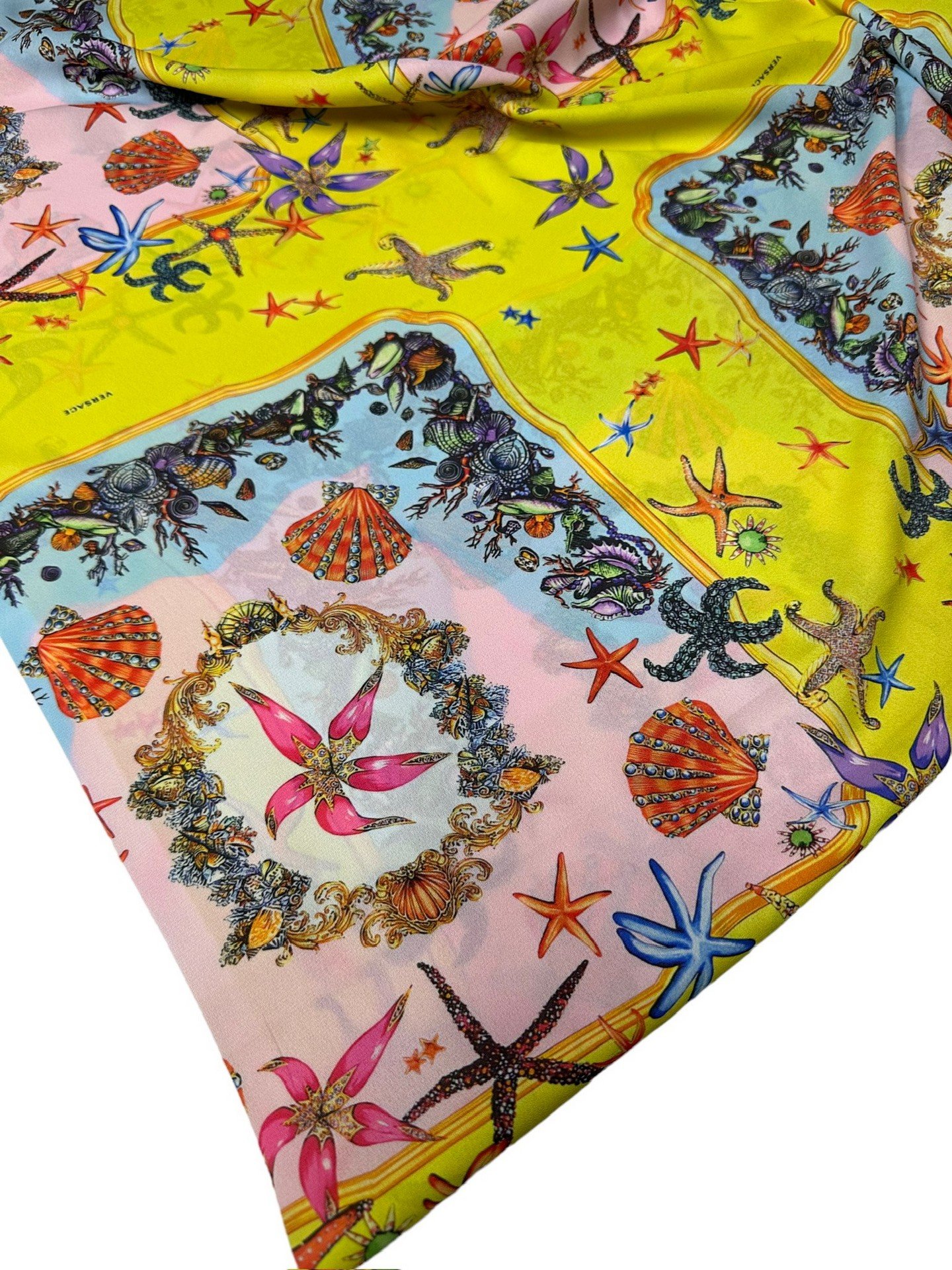 Deniz Yıldızı Desen Elbiselik Gömleklik Krep Kumaş