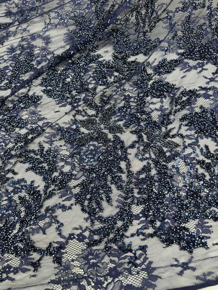 Fantazi Lacivert Renk Frannsız Güpür Üstü Yogun Taş İşleme Dantel