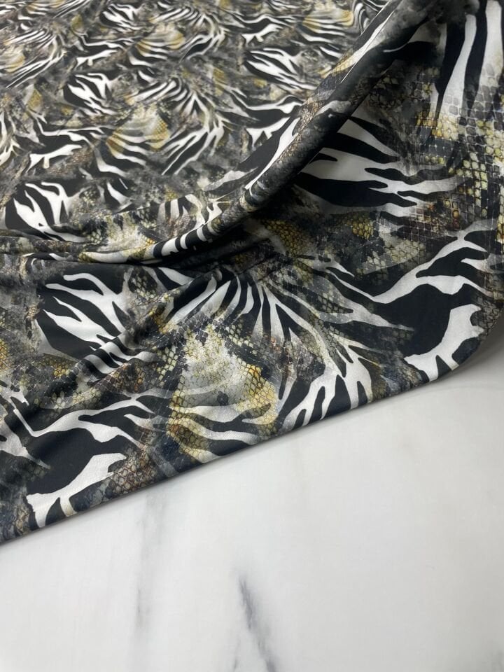 Zebra Desen Elbiselik  Gömleklşk Şalvarlık İpek Sendi