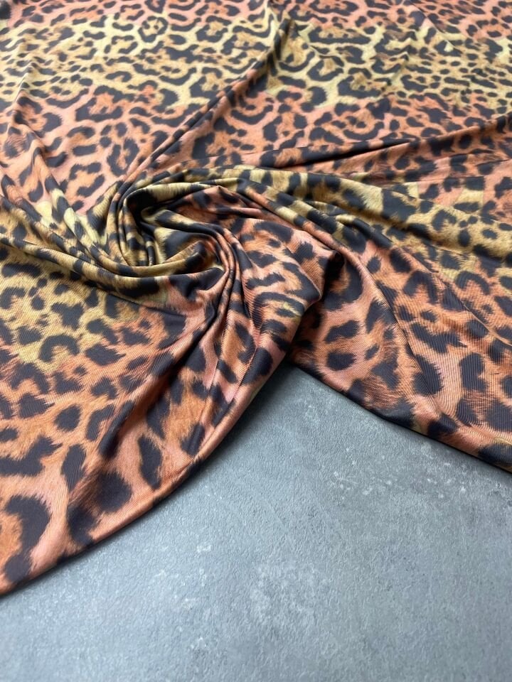 Leopar Desen Elbiselik Gömleklik Şalvarlık İpek Sendi Kumaş