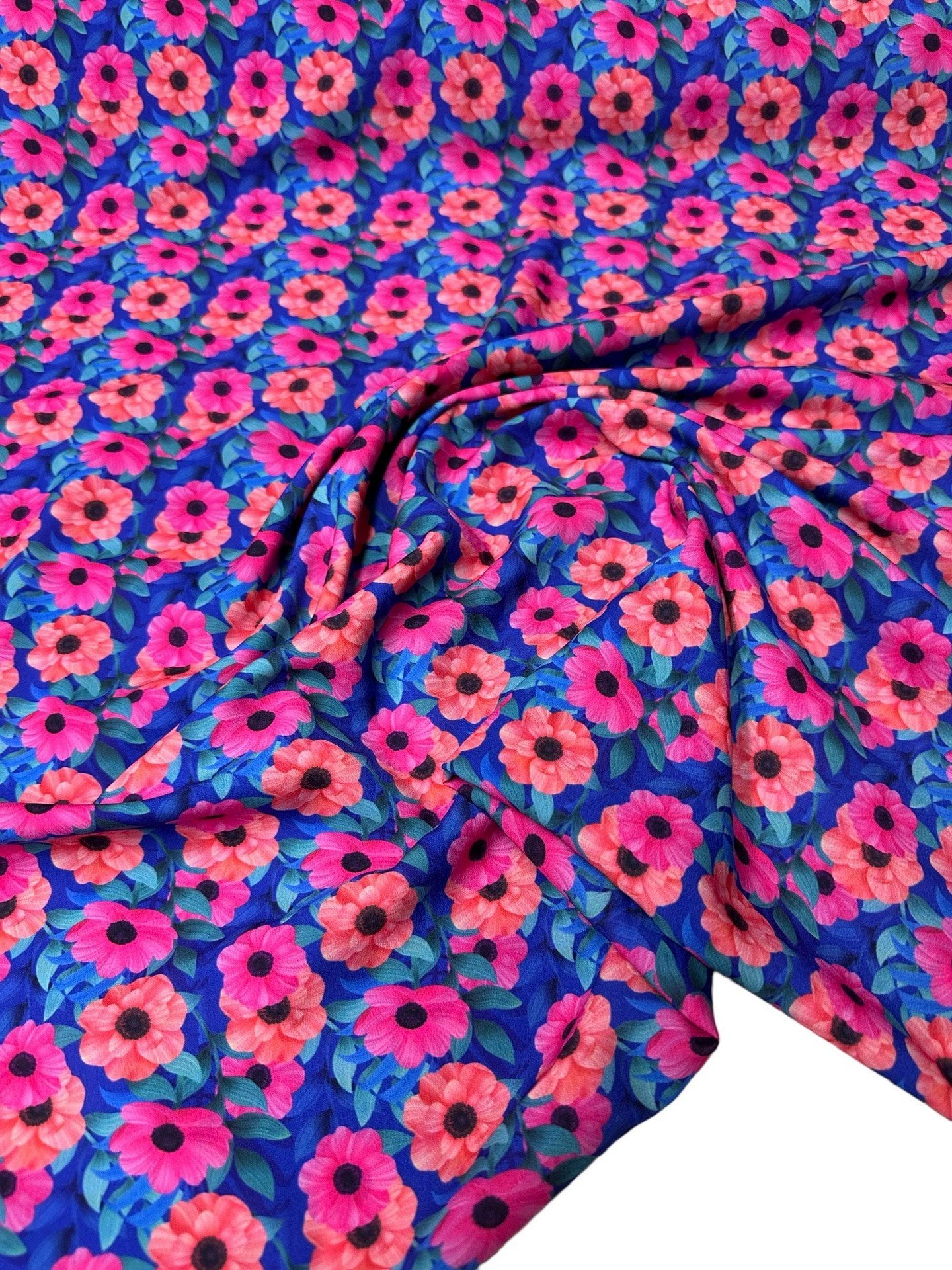 Küçük Geranium Desen Elbiselik Gömleklik Krep Kumaş