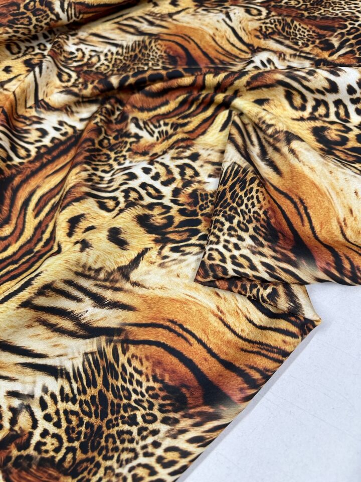 Kaplan Desen Elbiselik Gömleklik Krep Kumaş