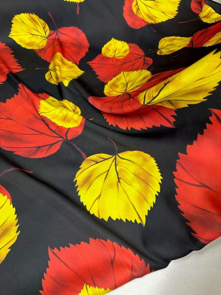 Yaprak Desen Elbiselik Gömleklik Krep Kumaş