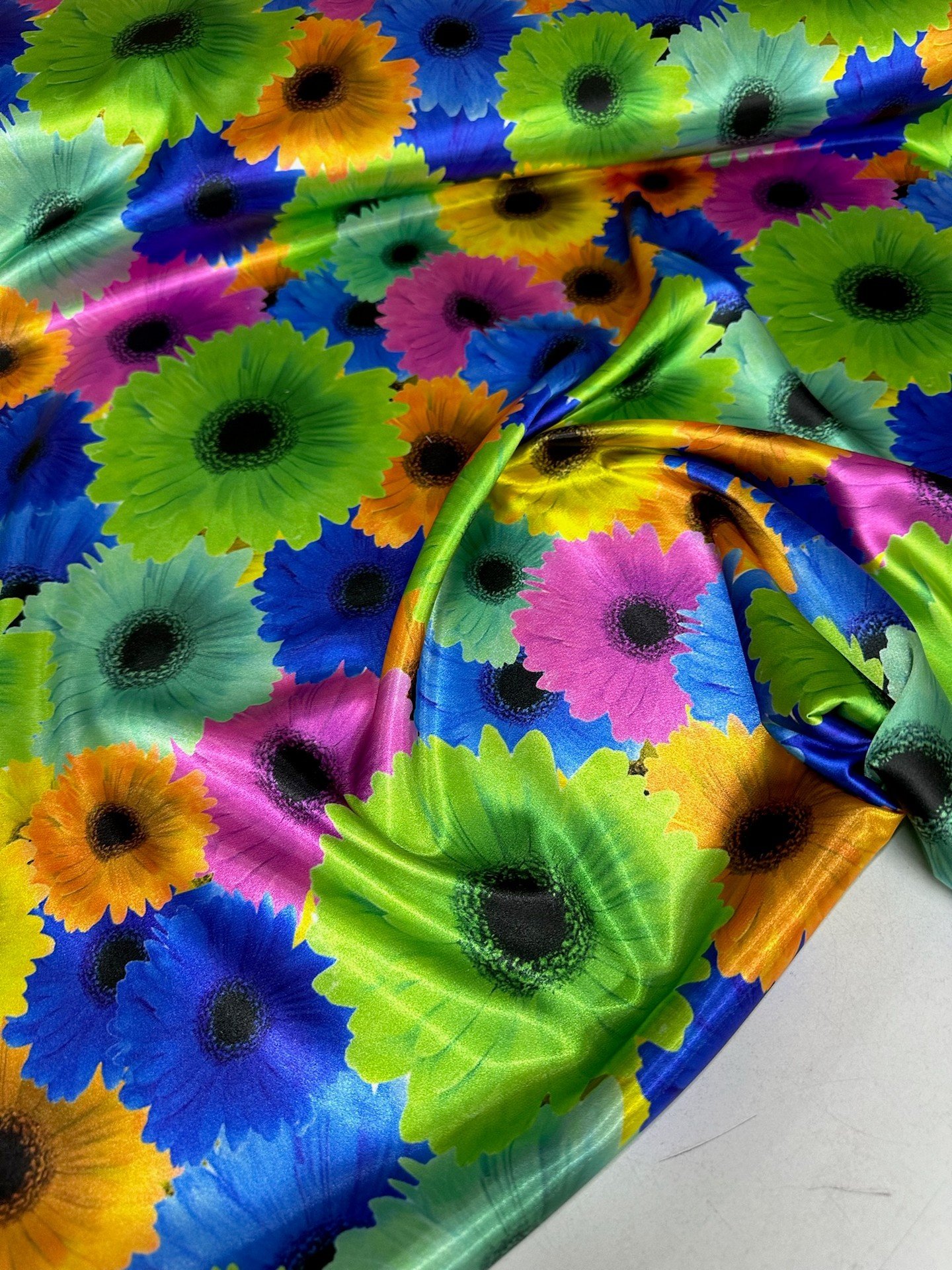 Renkli Ayçiçek Desen Elbiselik Gömleklik Krep Kumaş