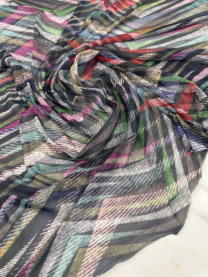 Desenli İnce Göz File Elbise Bluz Etek Payeo