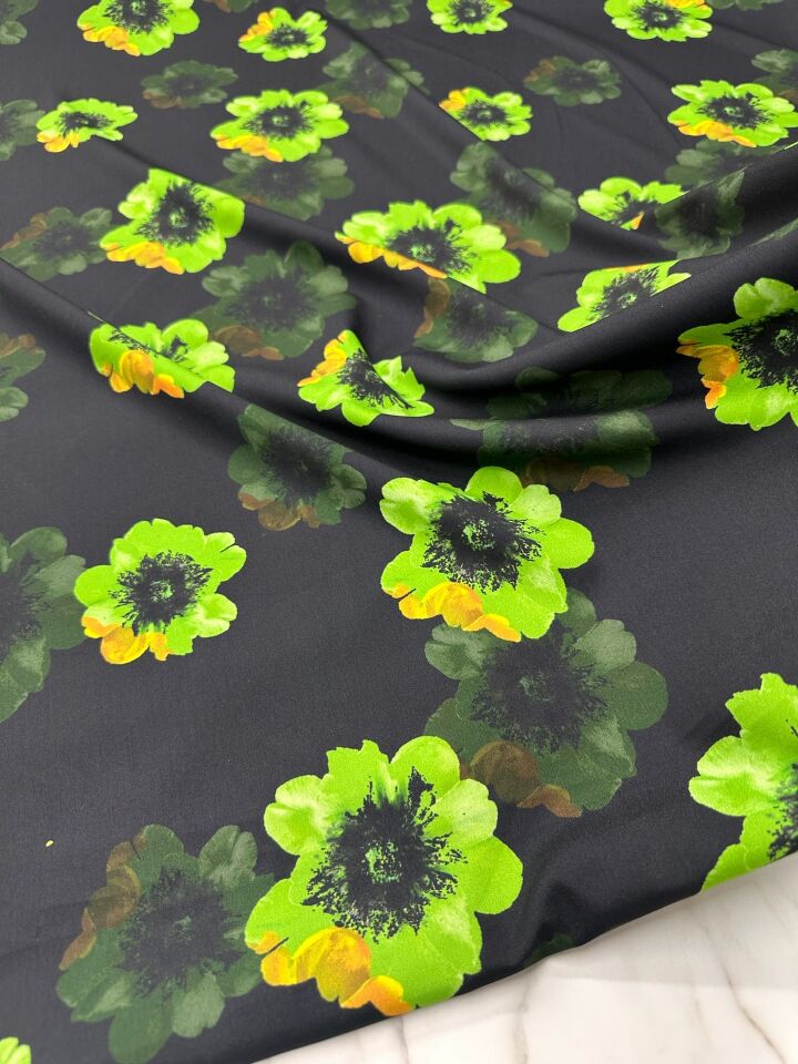 Yeşil Geranium Desen Elbiselik Gömleklik Krep Kumaş