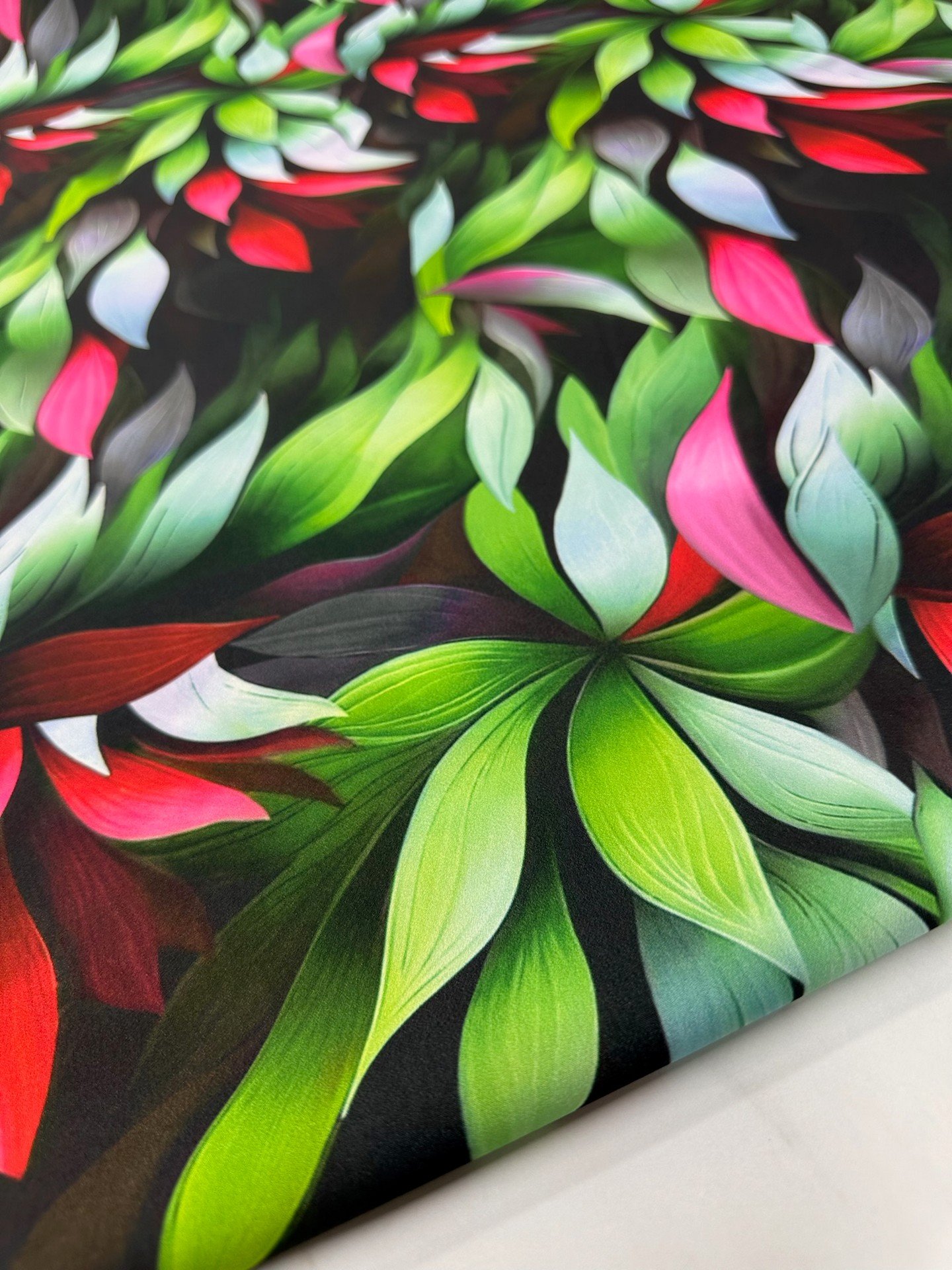 Yaprak Desen Elbiselik Gömleklik Krep Kumaş